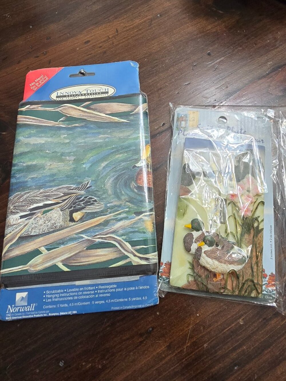 Vintage Norwall Self-Adhesive Duck Wallpaper Border & Light Switch Plate
